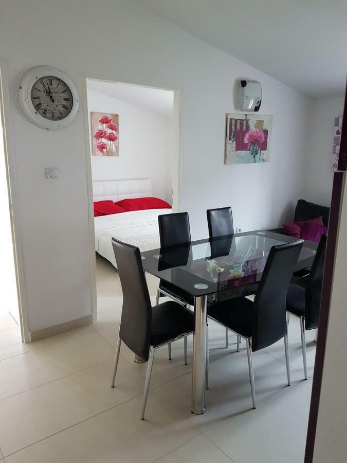Apartment Dijana Kaštela Eksteriør billede
